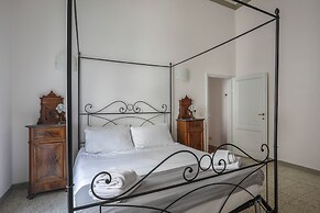 2 Bedroom Apartment in Florence's Heart
