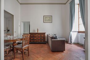 2 Bedroom Apartment in Florence's Heart