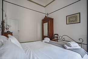 2 Bedroom Apartment in Florence's Heart