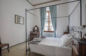2 Bedroom Apartment in Florence's Heart