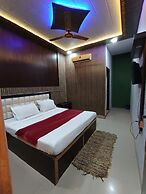 The Blue Rays Near Taj Mahal