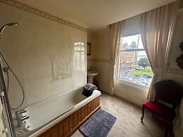 Scarborough - 4 Beds - Sea View - Pet Friendly