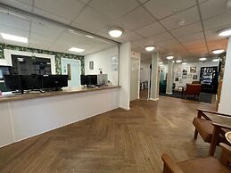 Student Only Apollo Court