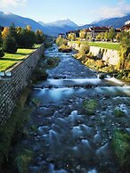 Opersite Morris Bar, Gondola 250m Away,