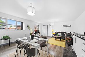 2 Bedroom Luxury Apartment Near Leeds City Centre