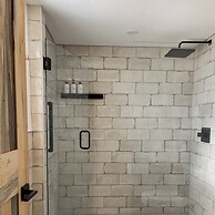 Hoosier Hot Springs & Inn