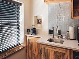 Hoosier Hot Springs & Inn