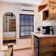 Hoosier Hot Springs & Inn