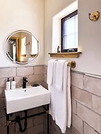 Hoosier Hot Springs & Inn