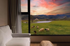 Liz's heart is in the sky