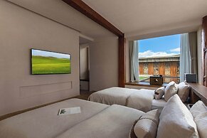 Liz's heart is in the sky