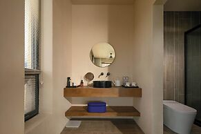 Liz's heart is in the sky