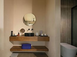 Liz's heart is in the sky