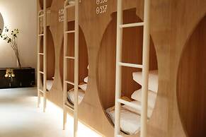 D.A.L Premium Capsule Hotel - Women Only