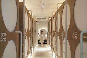 D.A.L Premium Capsule Hotel - Women Only