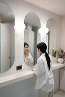 D.A.L Premium Capsule Hotel - Women Only