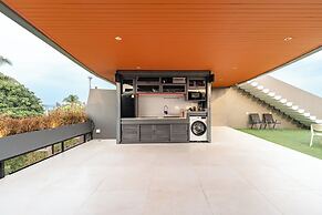 Beautiful Sea View Full Smart House 3BR