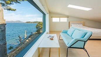 Geoje Daol Pool Villa Pension