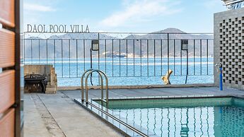 Geoje Daol Pool Villa Pension