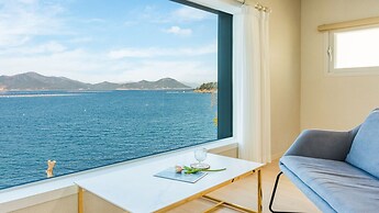 Geoje Daol Pool Villa Pension