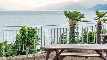 Geoje Daol Pool Villa Pension