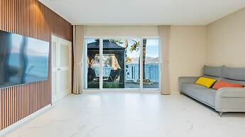 Geoje Daol Pool Villa Pension