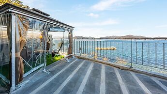 Geoje Daol Pool Villa Pension