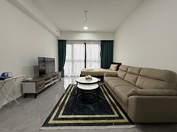 AGILE Family Apartment By Arman
