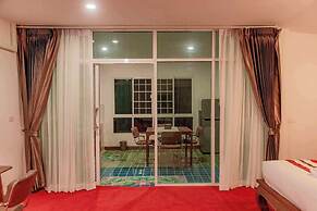 Baan Khlong Mae Kha