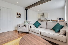 Host Stay Canalside Lofts Apartment