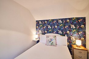 Host Stay Anvil Cottage