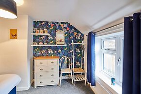 Host Stay Anvil Cottage