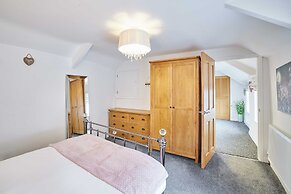 Host Stay Anvil Cottage