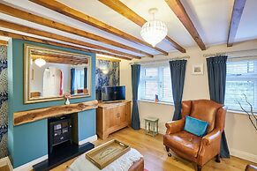 Host Stay Anvil Cottage