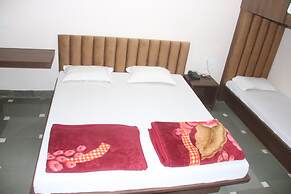 Hotel Shanti Palace By GRB