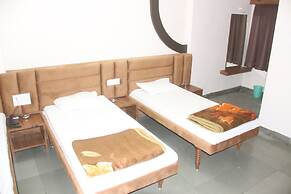 Hotel Shanti Palace By GRB