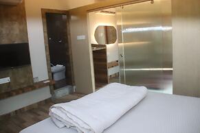 Hotel Shanti Palace By GRB