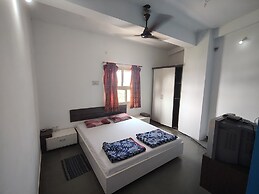 Hotel Shanti Palace By GRB