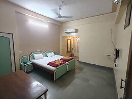 Hotel Shanti Palace By GRB