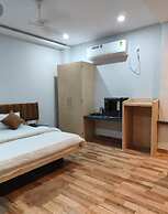 Hotel Shanti Palace By GRB