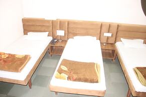 Hotel Shanti Palace By GRB