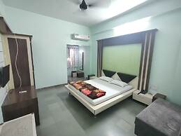 Hotel Shanti Palace By GRB