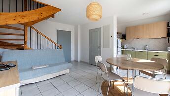 Modern Seaside Apartment