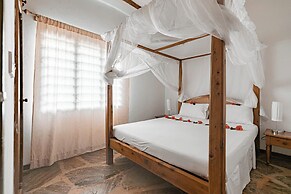 Exploreans Malaika Villas & Beach Club