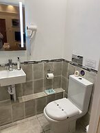 Old Thatch Bambers Green