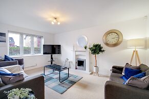 Cherry Banks 5 Bedroom & 3 Bathroom Hse