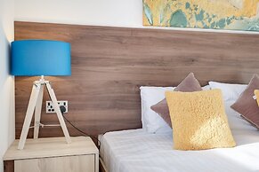 Cherry Banks 5 Bedroom & 3 Bathroom Hse