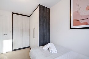 Cherry Banks 5 Bedroom & 3 Bathroom Hse