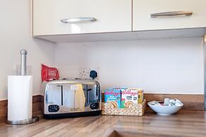 Cherry Banks 5 Bedroom & 3 Bathroom Hse