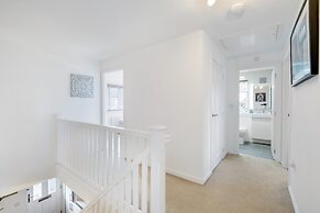 Cherry Banks 5 Bedroom & 3 Bathroom Hse